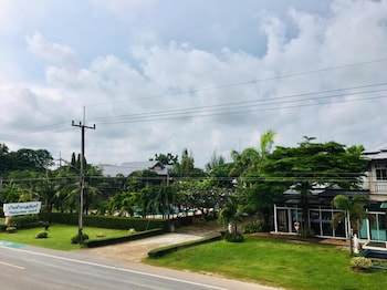 baan faa talaychan resort