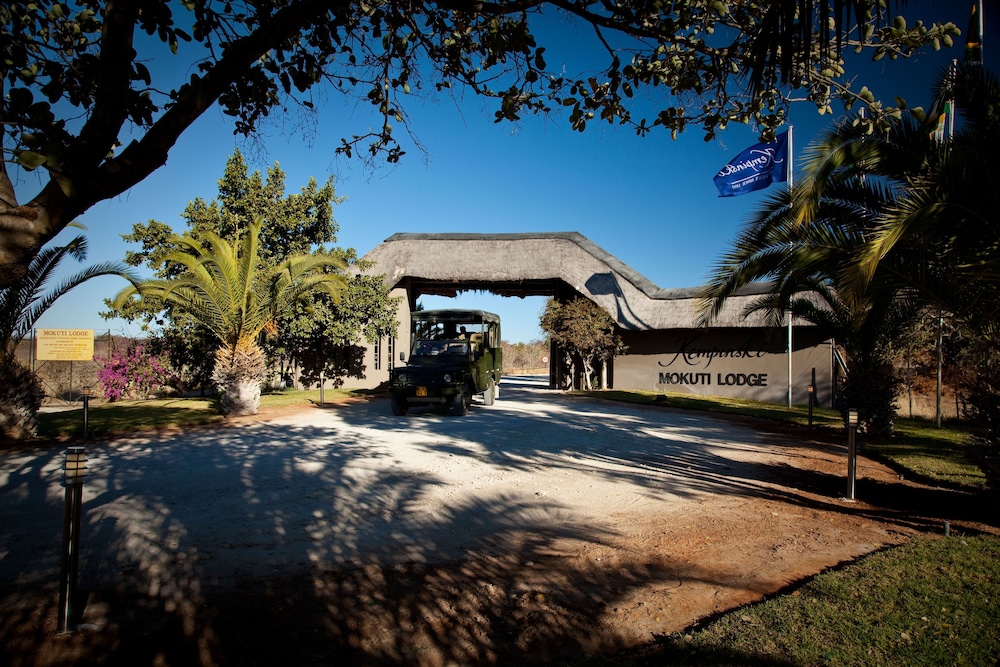 mokuti etosha