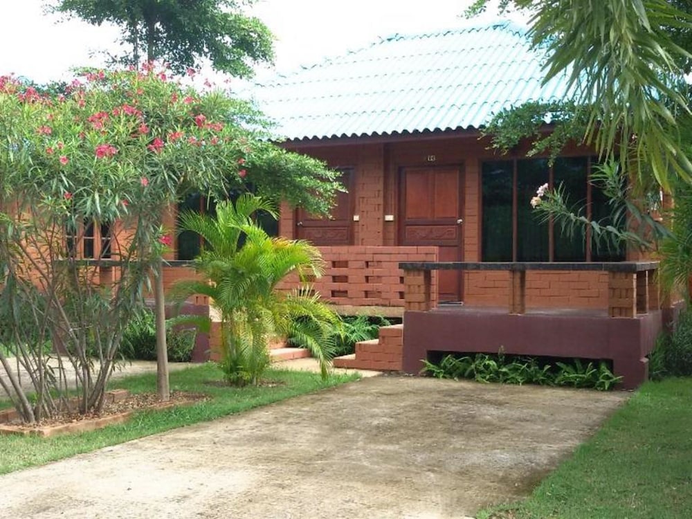 Lomdao Resort,Non Sung>>Ban Dong Kheng,3 star