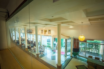 nh elegant hotel