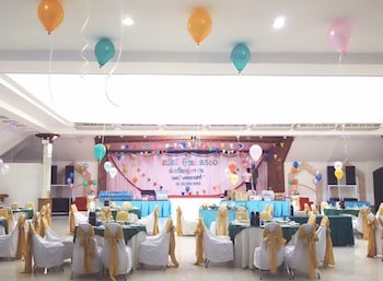 nh elegant hotel