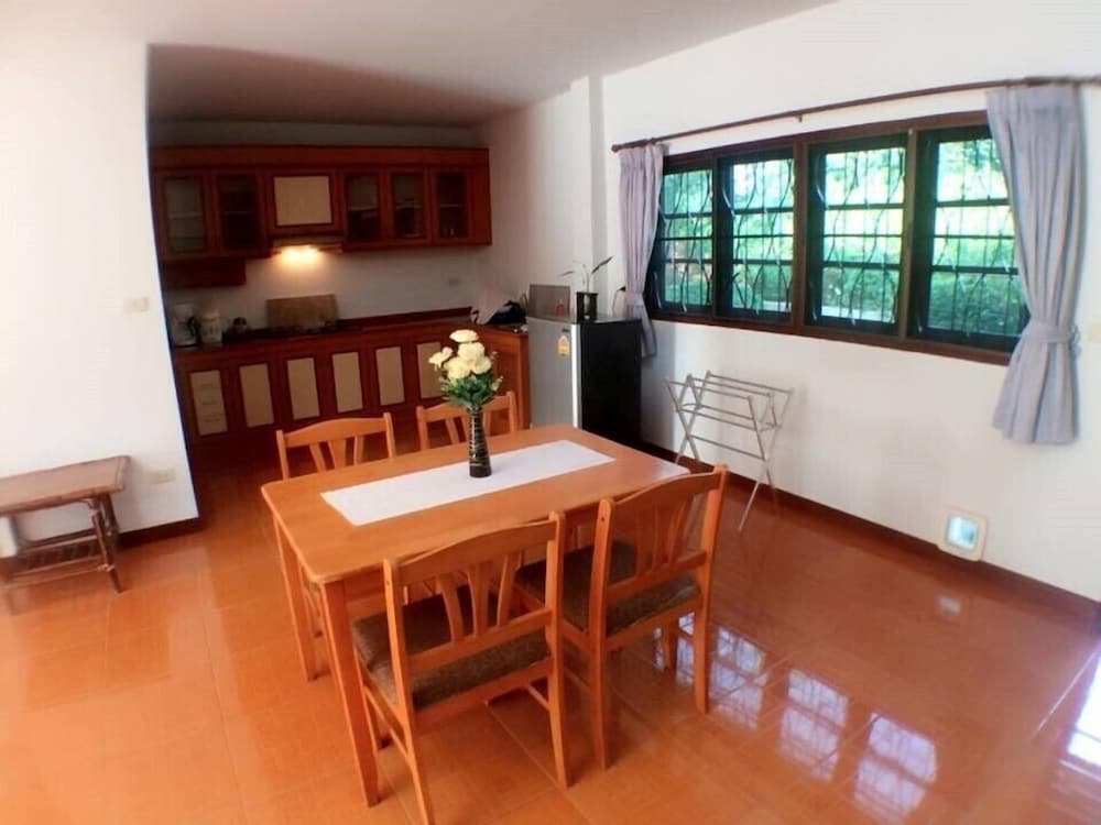 Hua Hin Home 66 Pool Villa,8/193 Soi Ruam Palang,4 star