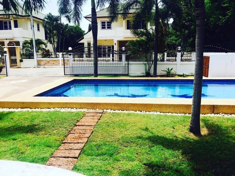 Hua Hin Home 66 Pool Villa,8/193 Soi Ruam Palang,4 star