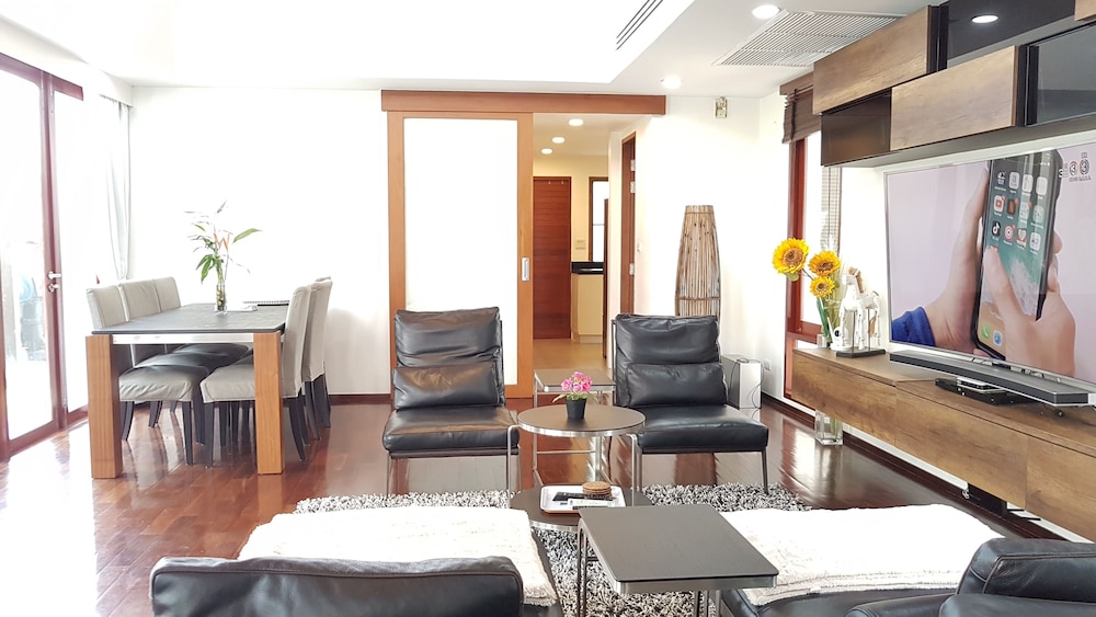 pranaluxe pool villa holiday home