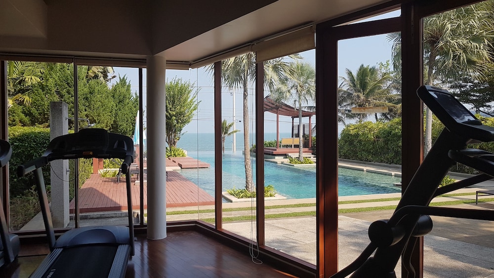 pranaluxe pool villa holiday home