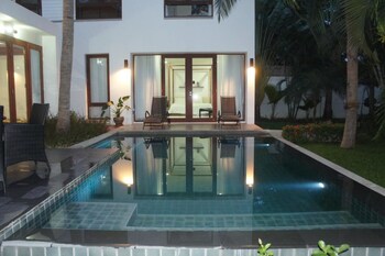 pranaluxe pool villa holiday home