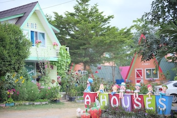 a houses homestay