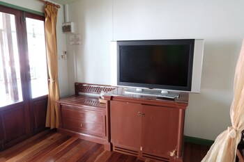 baanrak amphawa homestay