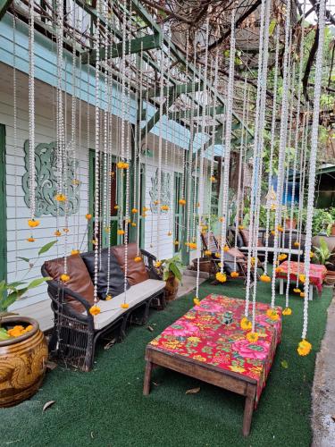 baanrak amphawa homestay