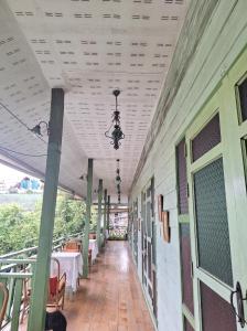 baanrak amphawa homestay