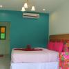baanrak amphawa homestay