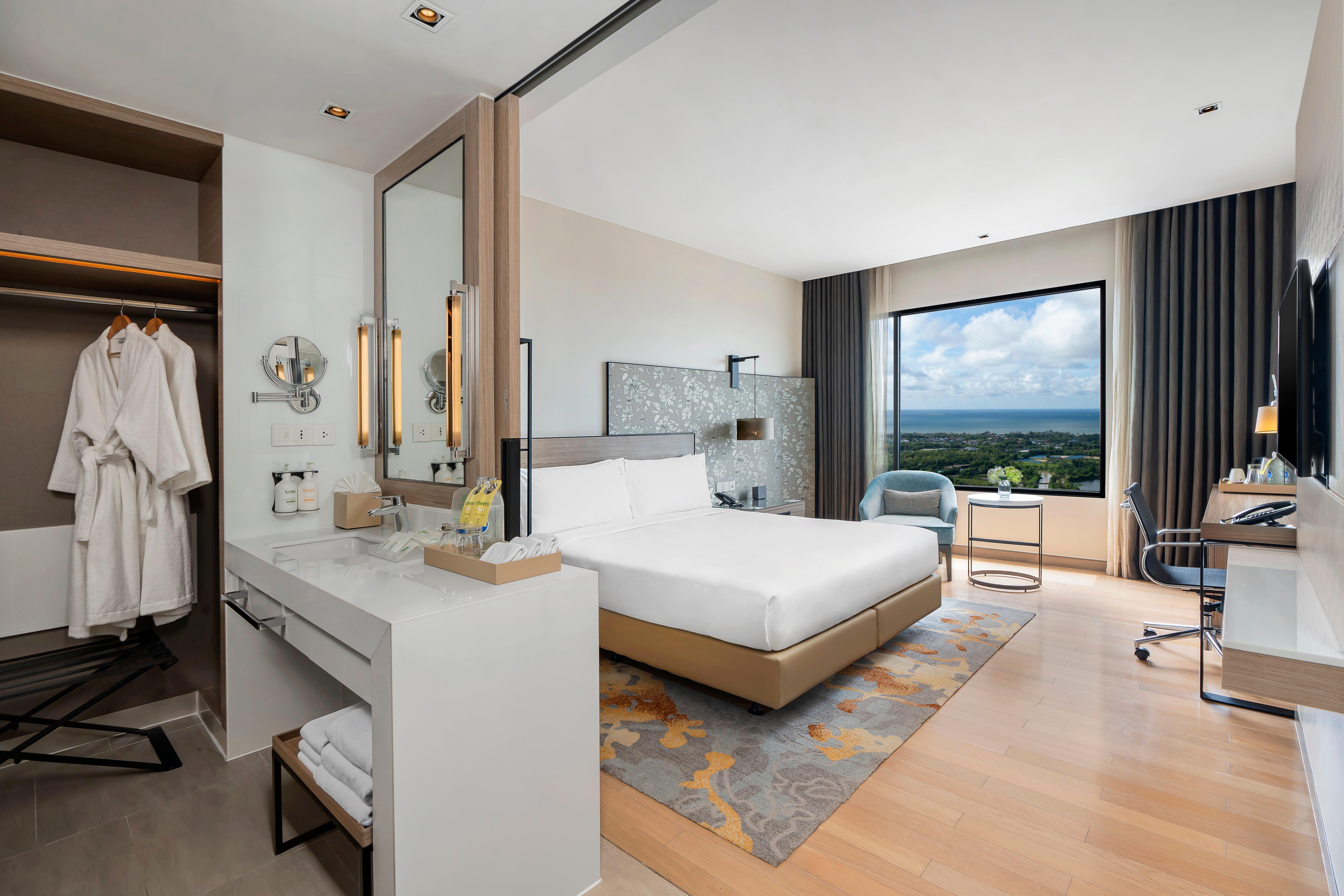holiday inn and suites rayong city centre by ihg