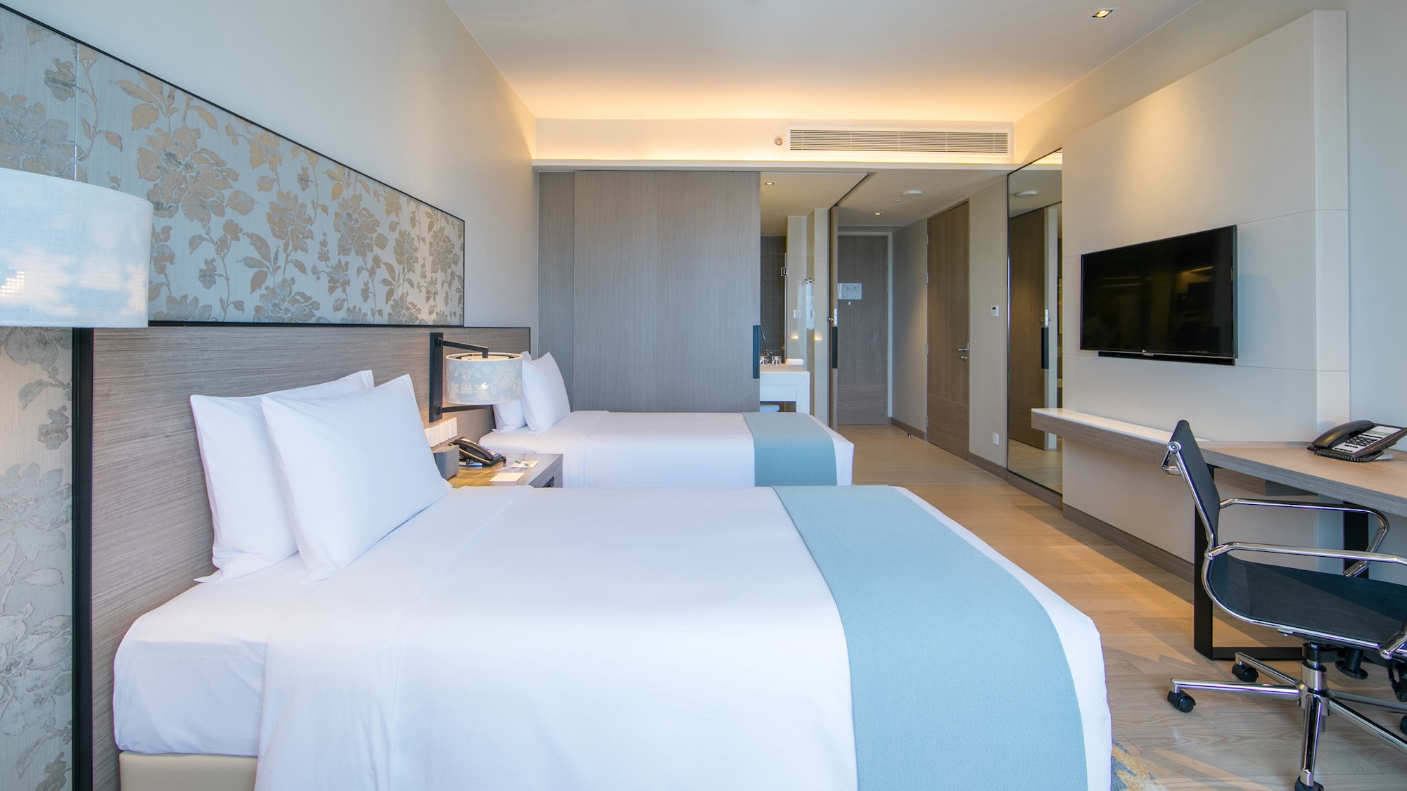 holiday inn and suites rayong city centre by ihg