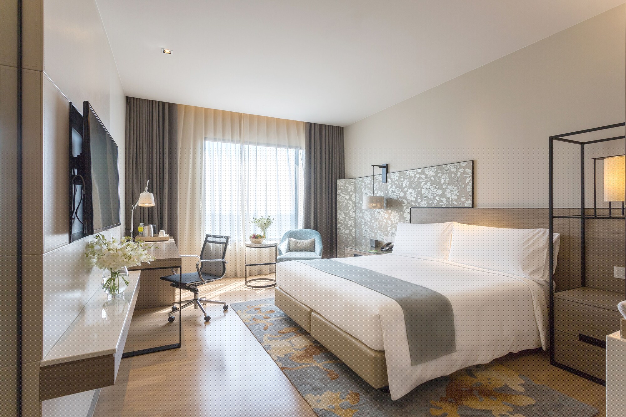 holiday inn and suites rayong city centre by ihg