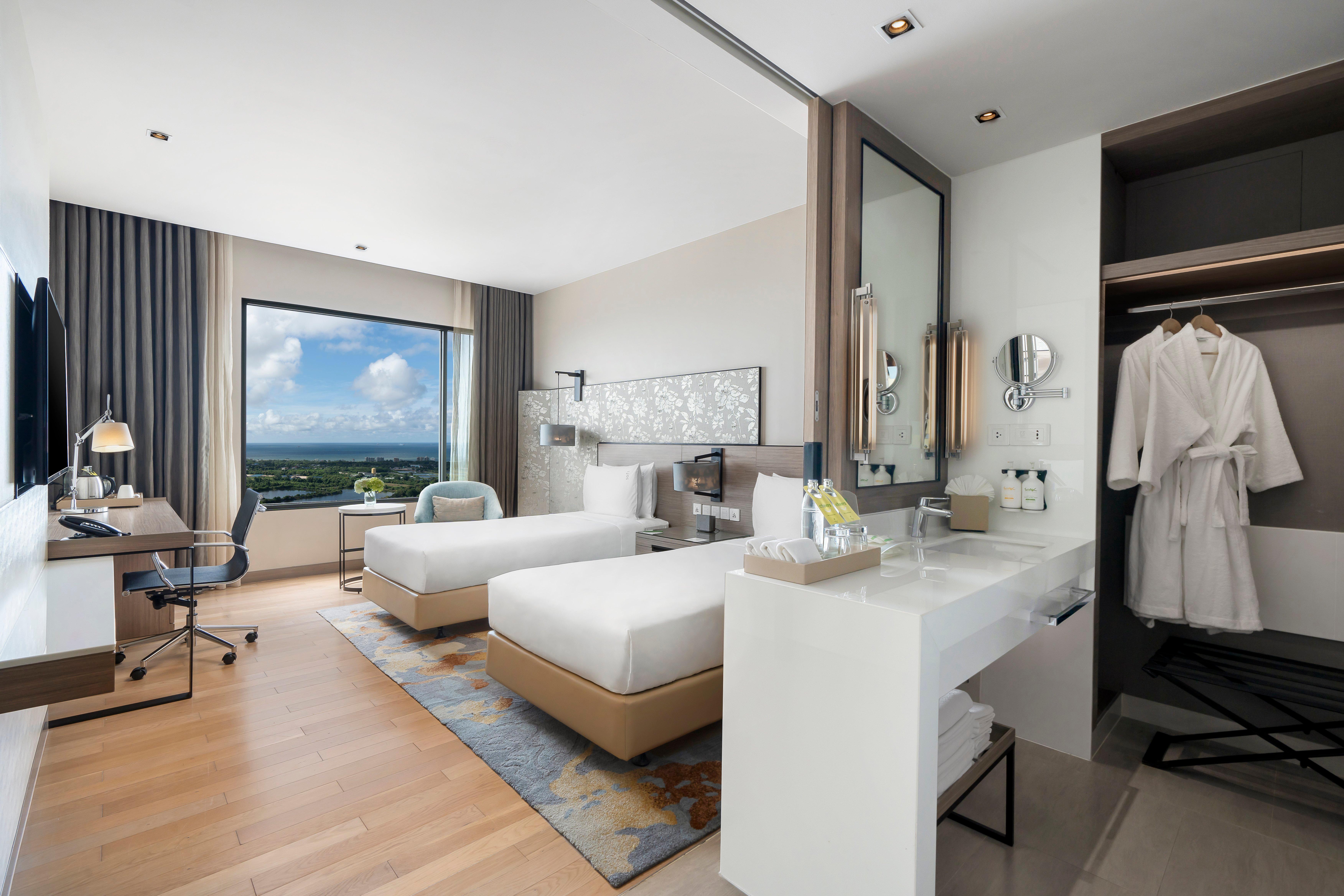 holiday inn and suites rayong city centre by ihg
