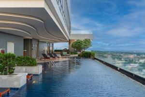 holiday inn and suites rayong city centre by ihg