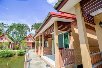 Best House Resort,Near Pak Bara Pier,3 star