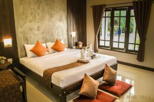 thanawong pool villa sukhothai