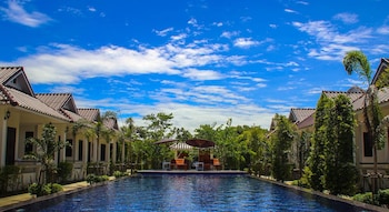 thanawong pool villa sukhothai