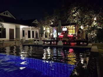 thanawong pool villa sukhothai