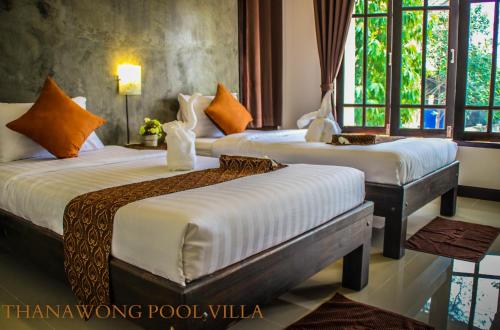 thanawong pool villa sukhothai