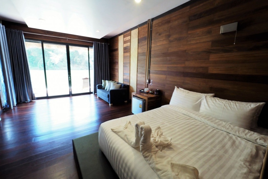the river life resort
