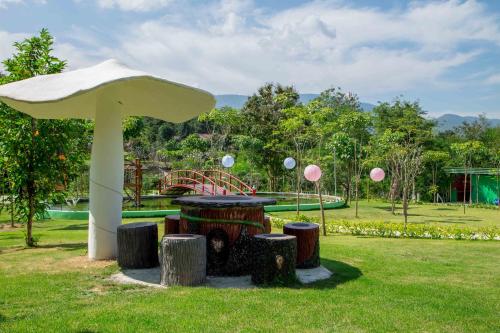 tanihill resort
