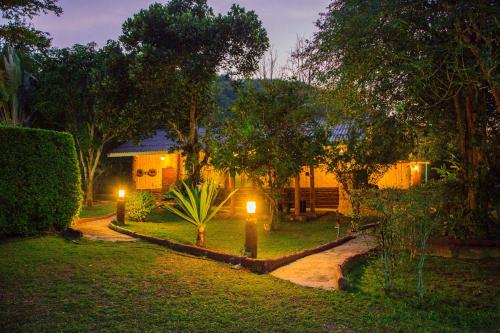 tanihill resort