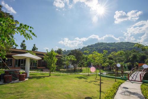 tanihill resort