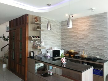 Narai Iyara Palace Lopburi,Lop Buri>>Khao Sam Yot,3 star