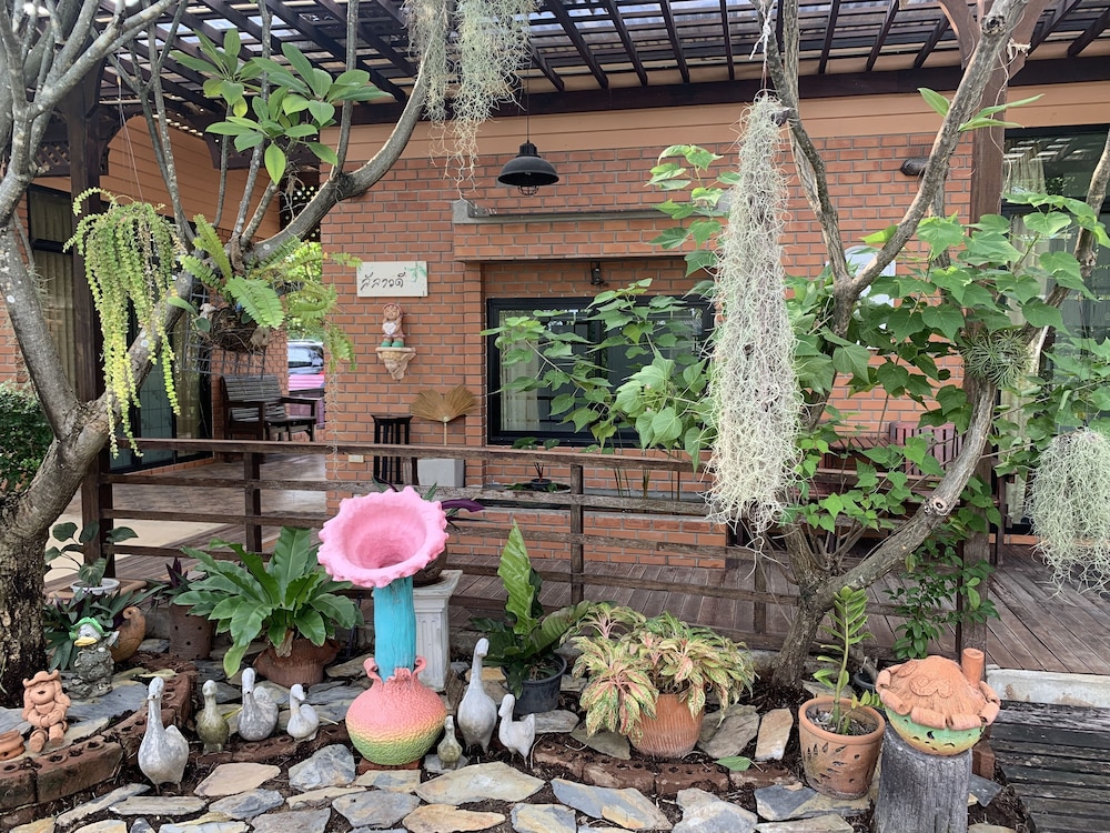 bangchong marina resort