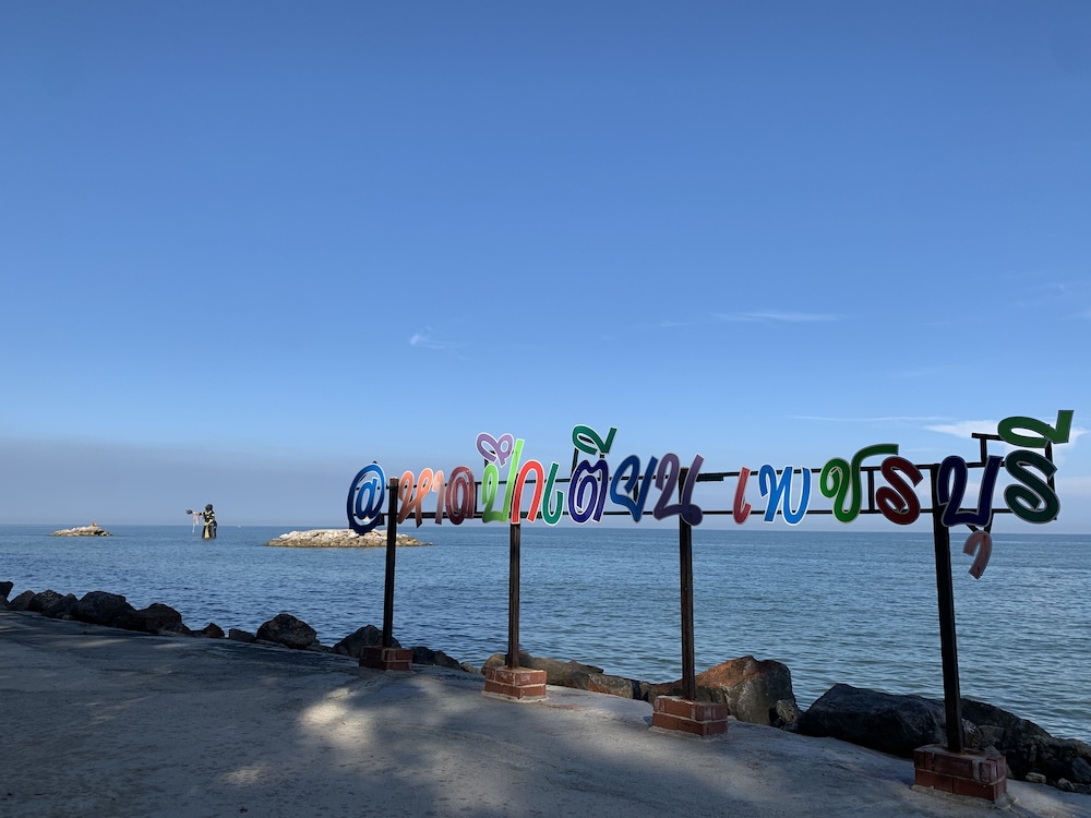 bangchong marina resort