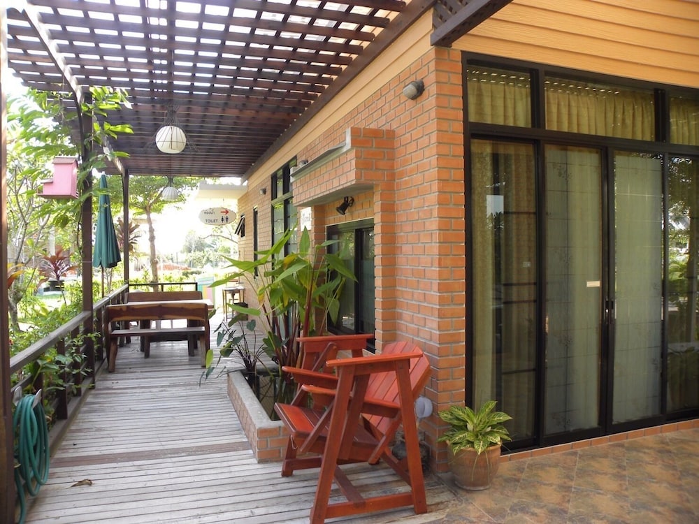 bangchong marina resort