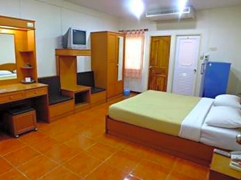 Tonkhoon Hotel,Rop Mueang>>Chaiyaphum,2 star