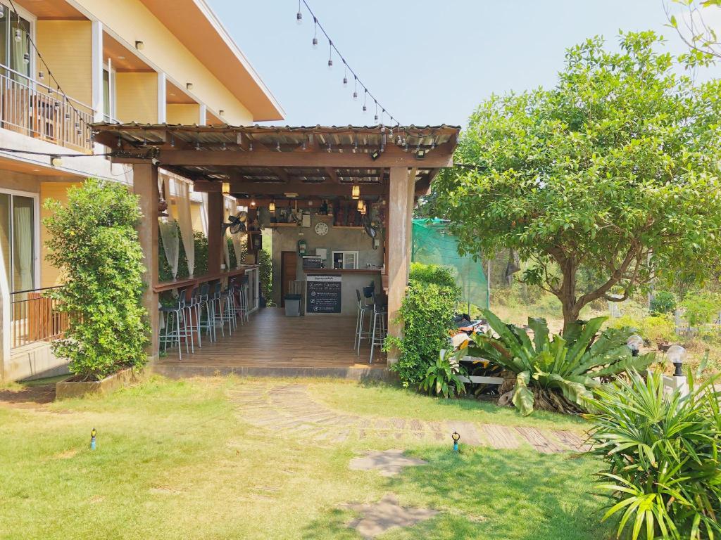 check in resort koh larn