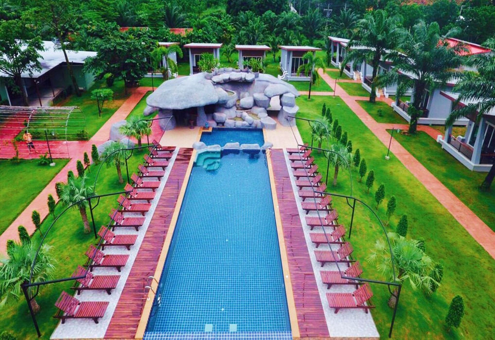 khaolak mountain view
