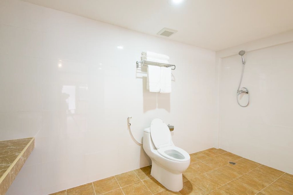 the president hotel at chokchai 4