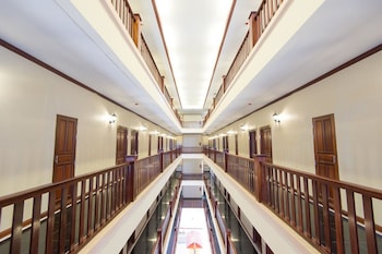 the president hotel at chokchai 4