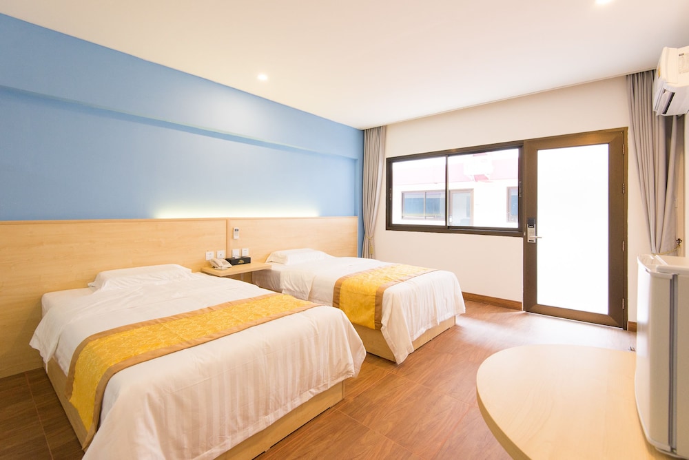 the president hotel at chokchai 4