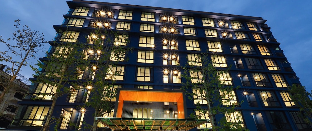 130 hotel and residence bangkok