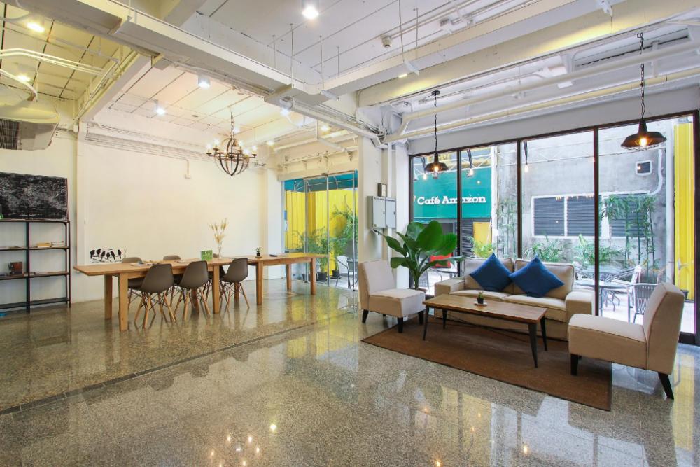pula silom