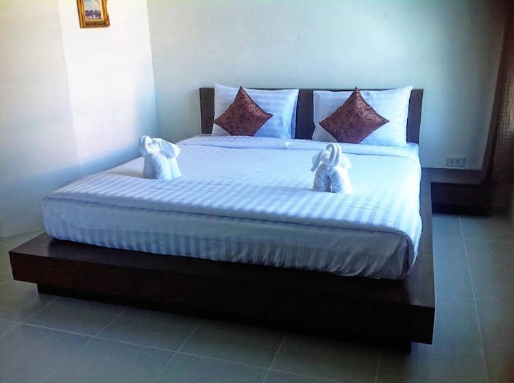 Bed And Boat Aopayoon Resort,Phatthalung>>Pak Phayun,2 star