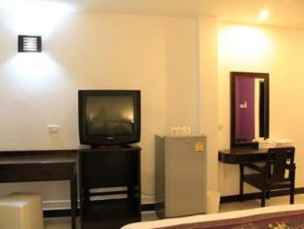 sri chumphon hotel