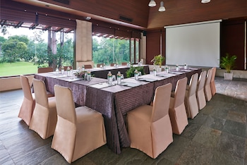 atta lakeside resort suite