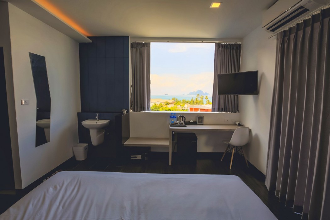 wake up aonang hotel