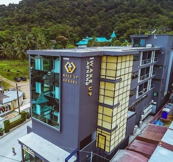 wake up aonang hotel