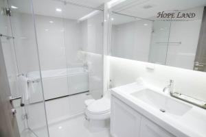 hope land hotel sukhumvit 8