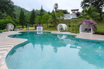 Swiss Valley Hip Resort,Ratchaburi>>Ban Bo Wi,4 star