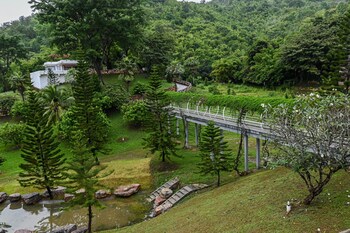 Swiss Valley Hip Resort,Ratchaburi>>Ban Bo Wi,4 star