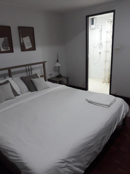 house 23 guesthouse